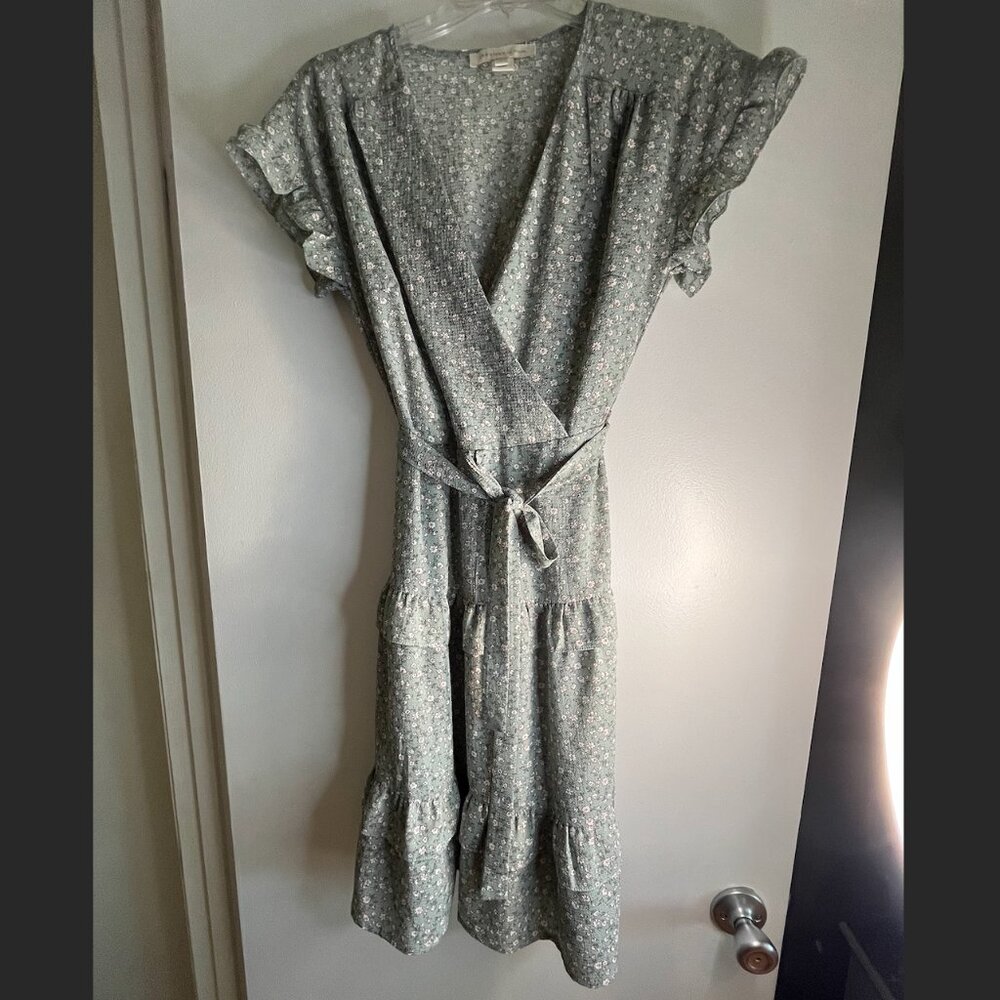 Size Small Ruffle Shift Dress Sage Floral Print